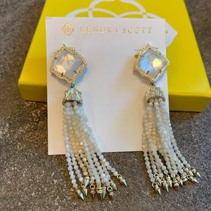 💫 Kendra Scott Pearl Mischa Statement Earrings 💫